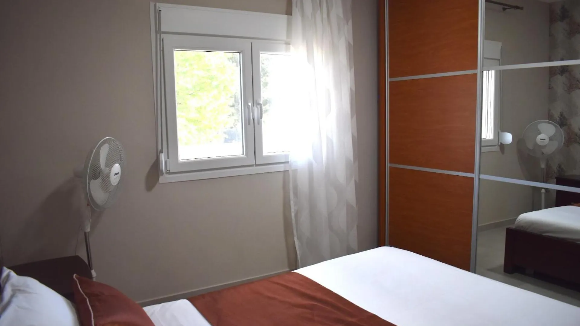 Holiday Home Close To The Sea Nea Iraklia