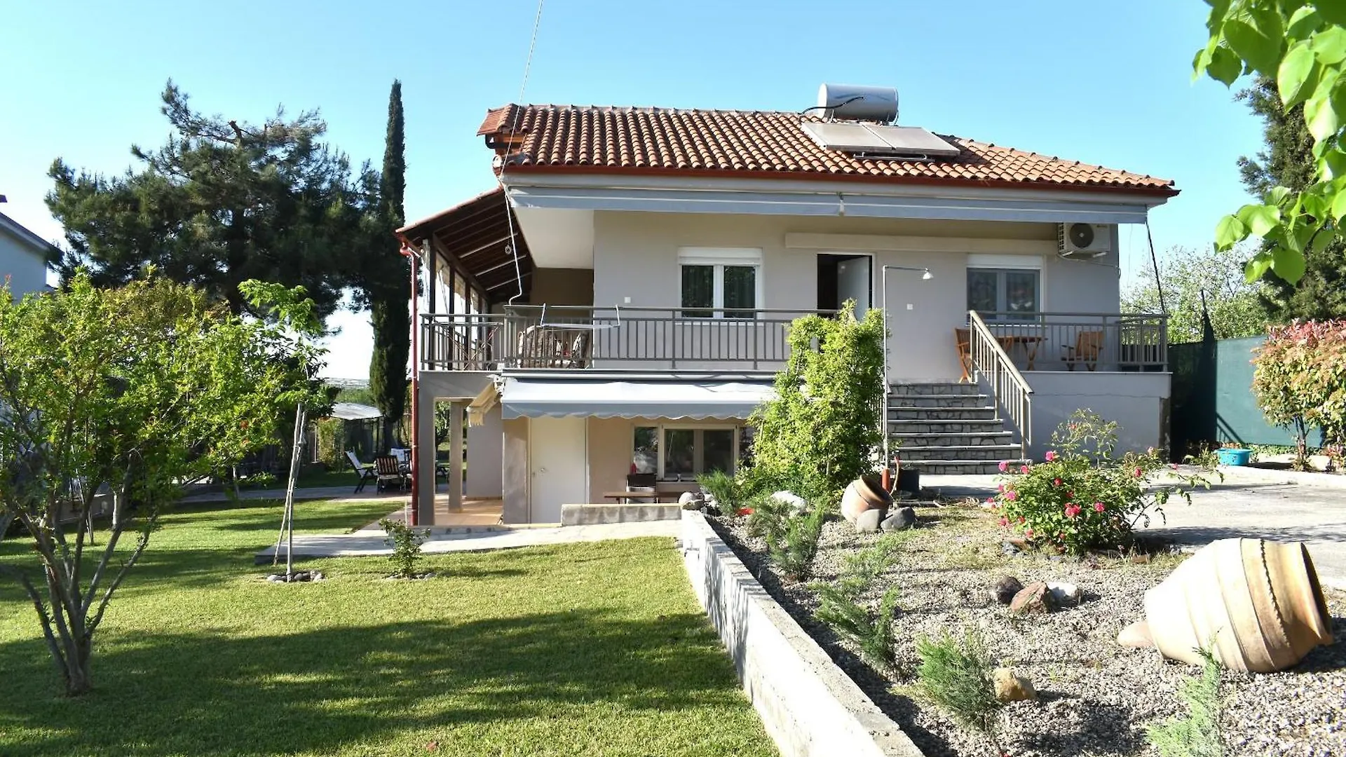 Holiday Home Close To The Sea Nea Iraklia