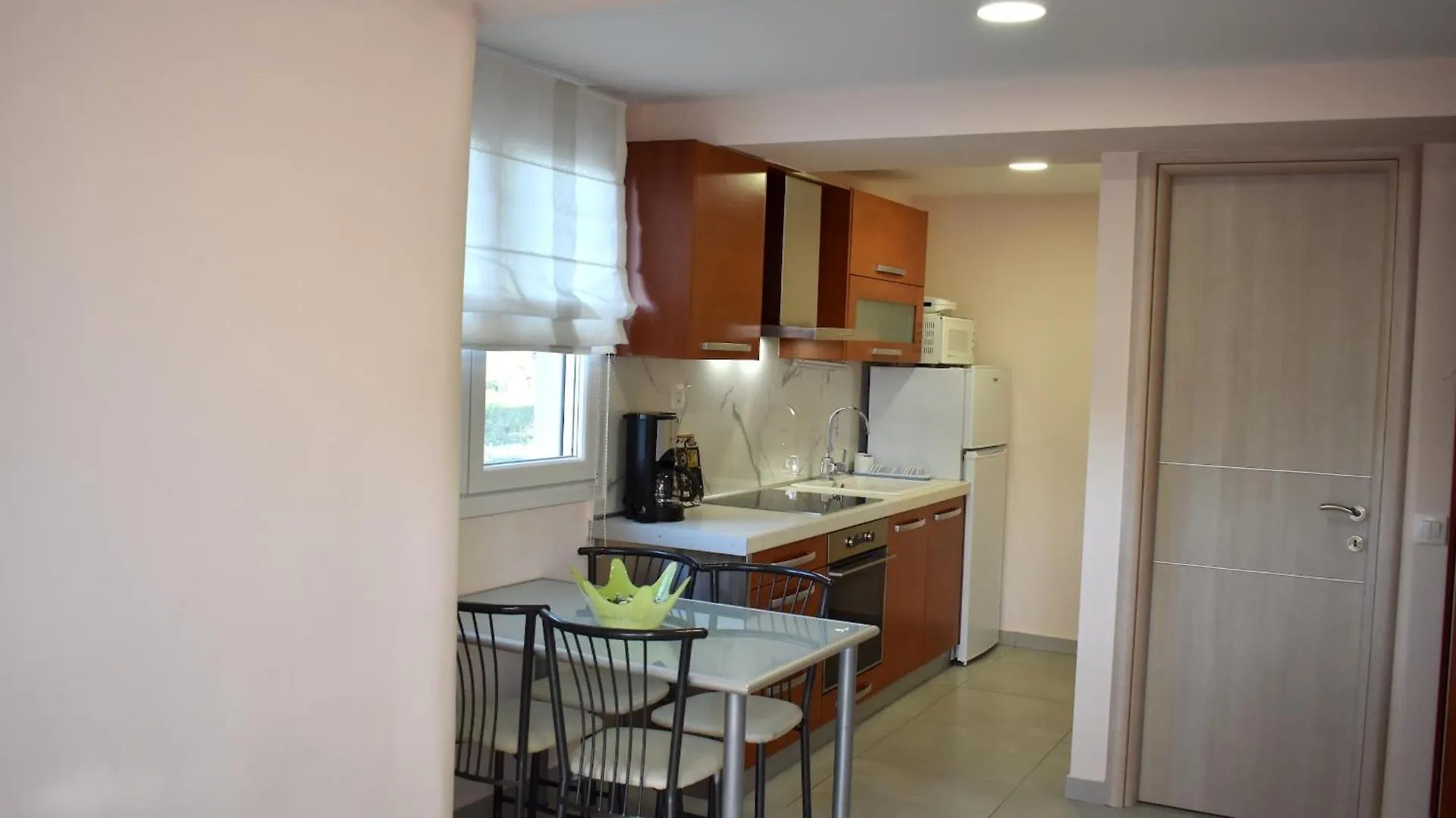 Holiday Home Close To The Sea Nea Iraklia
