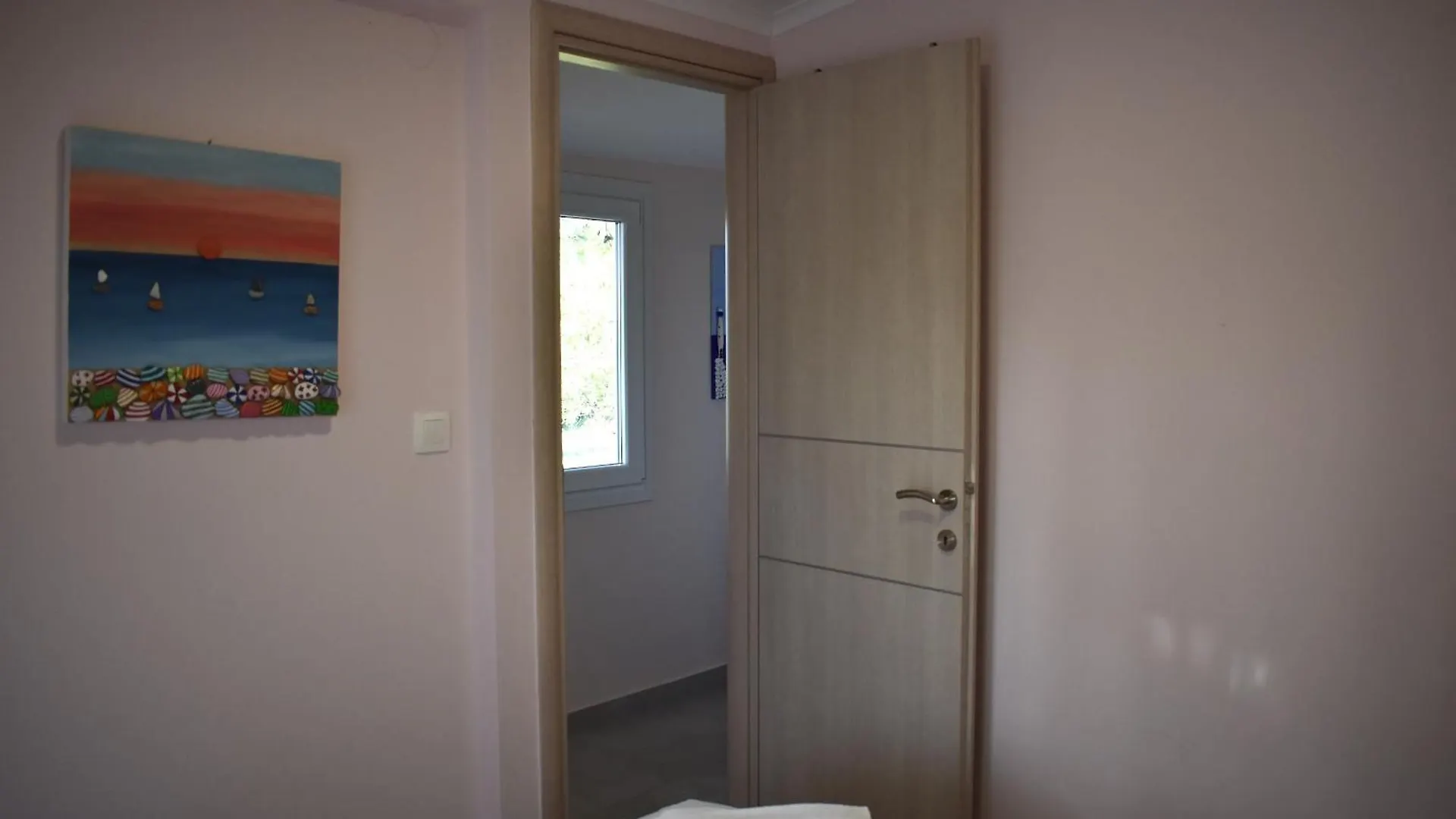 Holiday Home Close To The Sea Nea Iraklia Greece