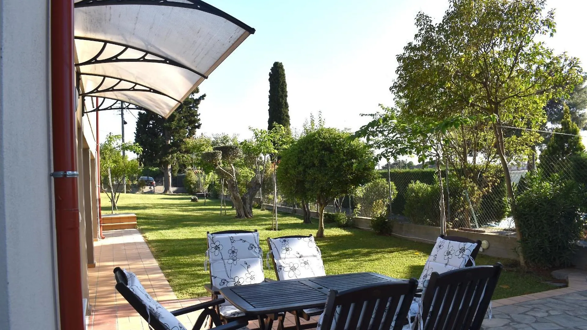 Holiday Home Close To The Sea Nea Iraklia Greece